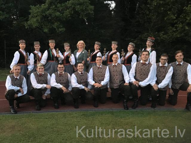 Jauniešu deju kolektīvs "Veiksme"